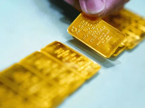 Vàng thế giới lao dốc, SJC và nhẫn trơn giảm gần triệu đồng chỉ trong vài giờ