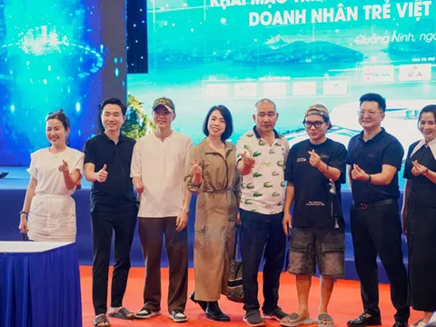 Chuyện về vị CEO trẻ "cởi vest" làm thợ ảnh tại ngày hội Doanh nhân đất Mỏ