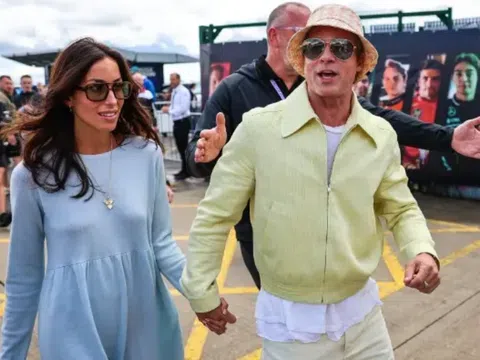 Brad Pitt và bạn gái chia sẻ thời gian tại lâu đài Miraval ở Pháp