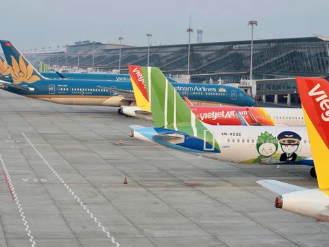 Tổng công ty Cảng Hàng không Việt Nam (ACV) dù sở hữu kho tiền hơn 33.000 tỷ đồng vẫn lỗ kỷ lục